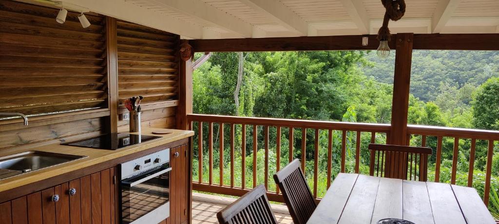Balkón nebo terasa v ubytování Habitation Colas