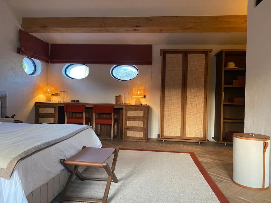 Zdjęcie z galerii obiektu Magnifique villa dans propriété au havre de paix w mieście Le Plan-de-la-Tour