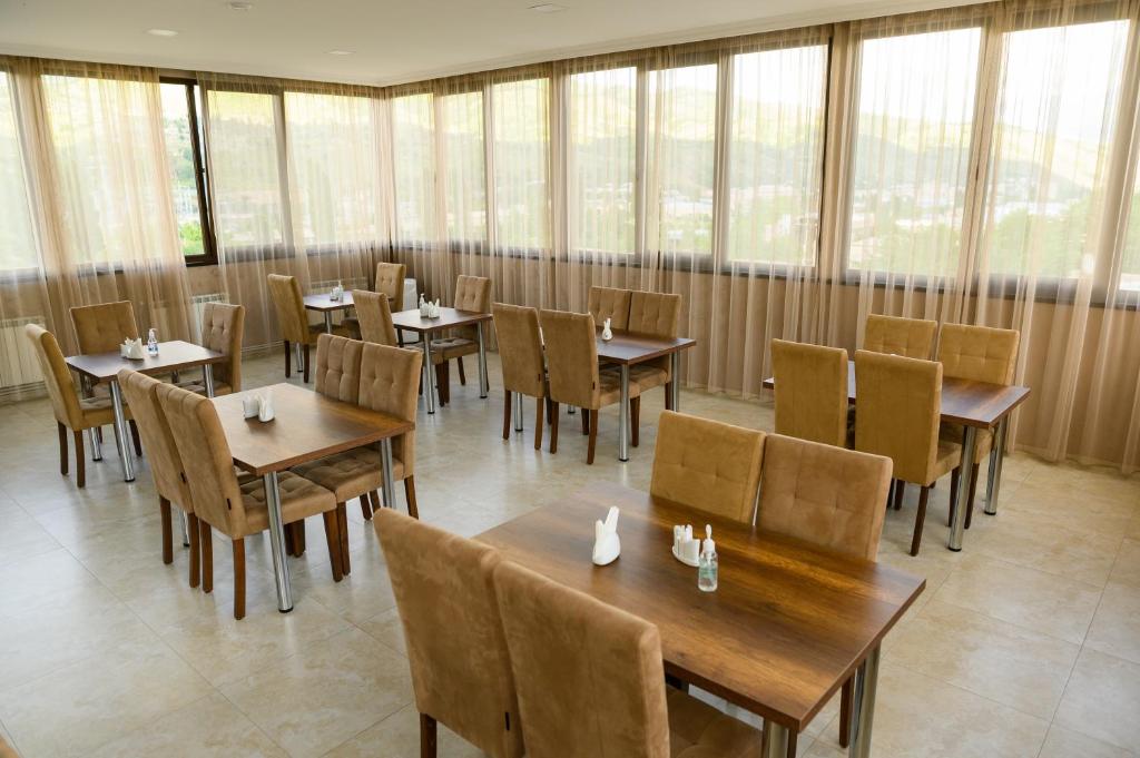 Restaurace v ubytování Palermo Hotel