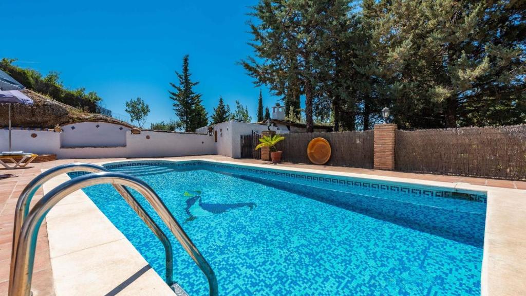 Bazén v ubytování Casa Mulera Alozaina by Ruralidays nebo v jeho okolí