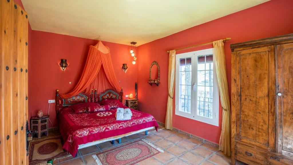 Postel nebo postele na pokoji v ubytování Casa Mulera Alozaina by Ruralidays