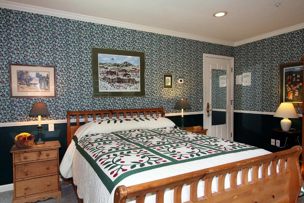McCaffrey House Bed and Breakfast Inn - 豪华皇后区（常绿）