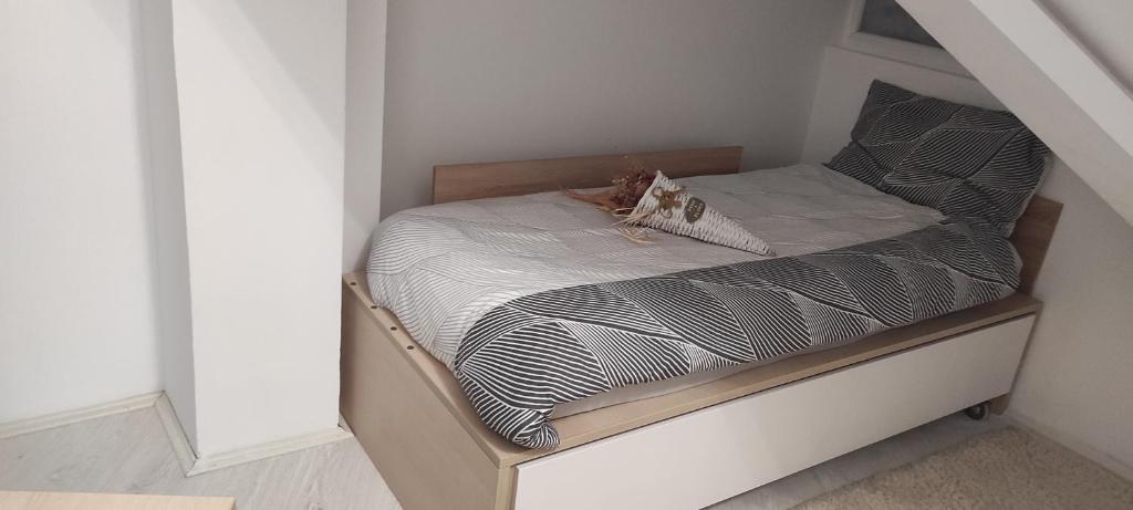 Postel nebo postele na pokoji v ubytování Divcibare As apartmani