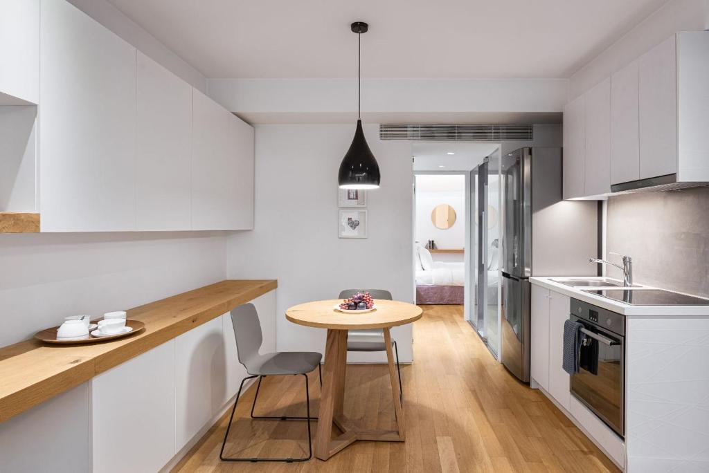 Urban Stripes Athens - 16