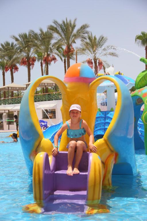 Bazén v ubytování Gafy Resort Aqua Park nebo v jeho okolí