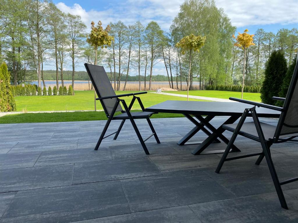 Vonkajšia záhrada v ubytovaní APARTAMENTY SKORUPKI-Mazury Mikołajki