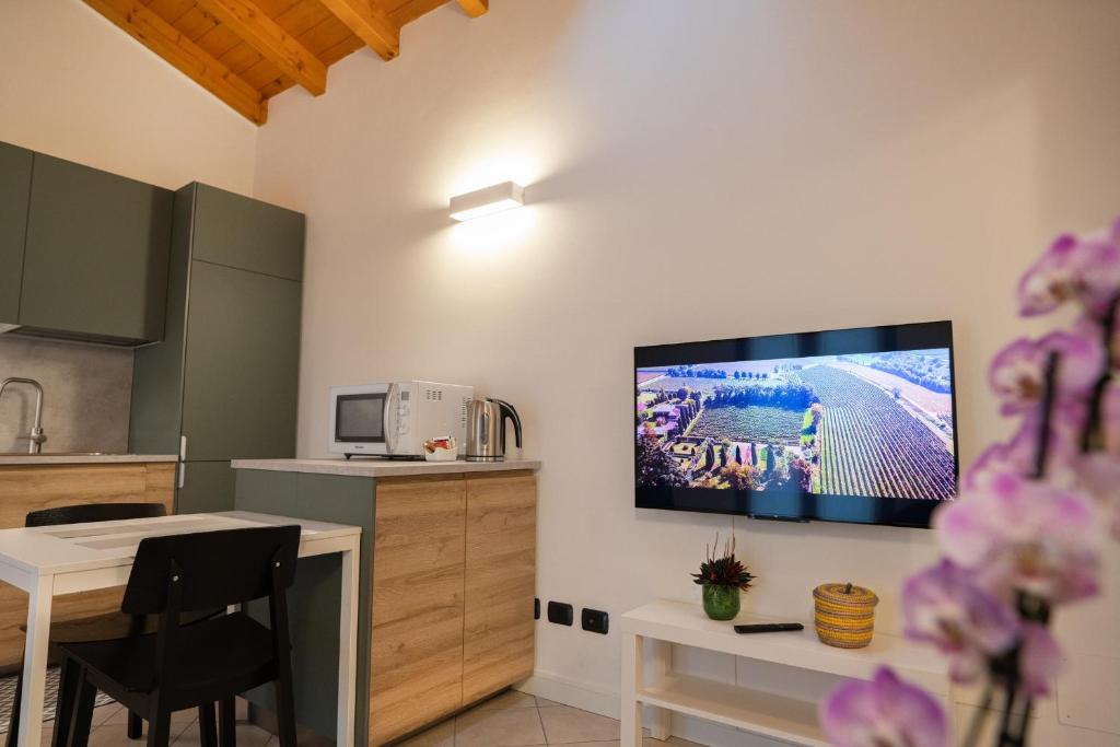 Kuchyň nebo kuchyňský kout v ubytování La corte in Franciacorta