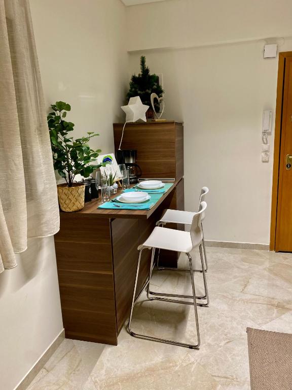 Ag.Sofias pedestrian area luxury ap. & big balcony - 17