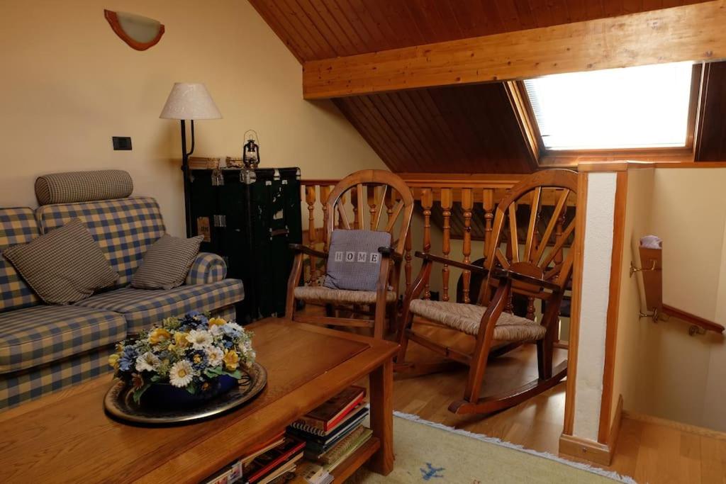 Posezení v ubytování Casa rústica familiar en los Pirineos