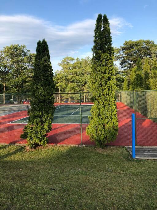 Tenis a/nebo squash v ubytování 2 Bedroom 2 Bathroom - Blue Knob All Season Resort Condo nebo okolí