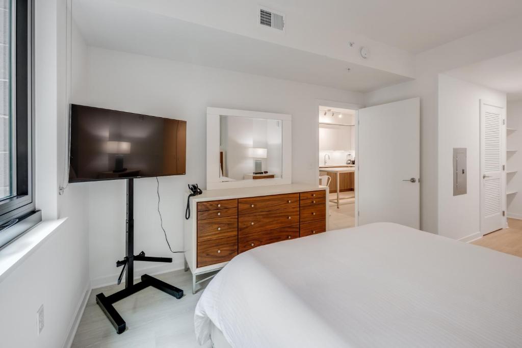 TV a/nebo společenská místnost v ubytování Global Luxury Suites at Capitol Hill