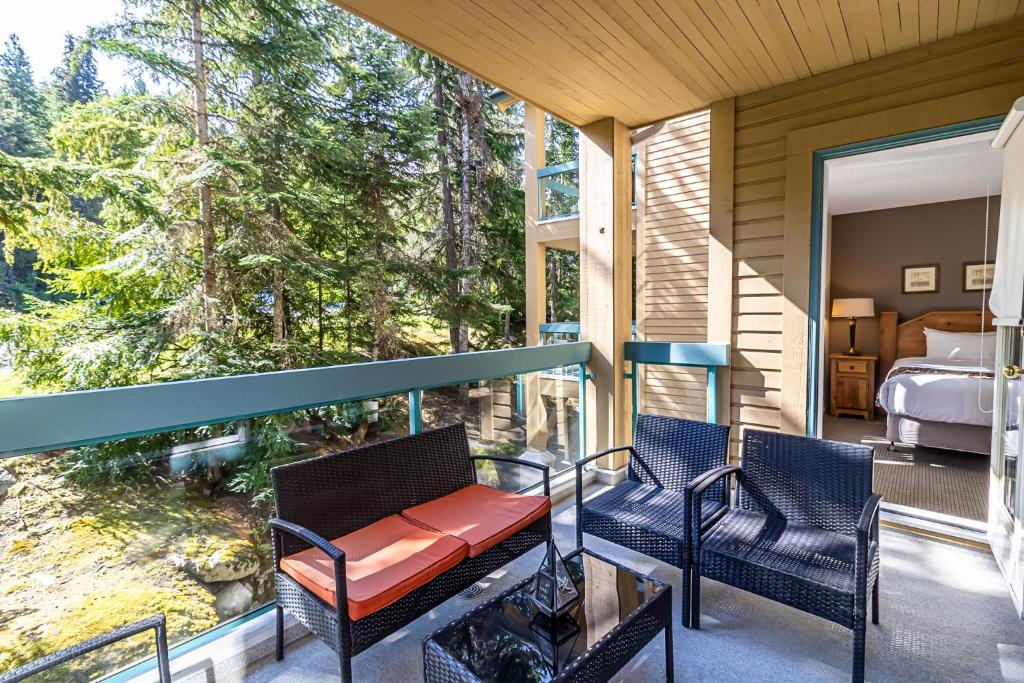 Balkón nebo terasa v ubytování Snowbird Townhouses by Elevate Vacations