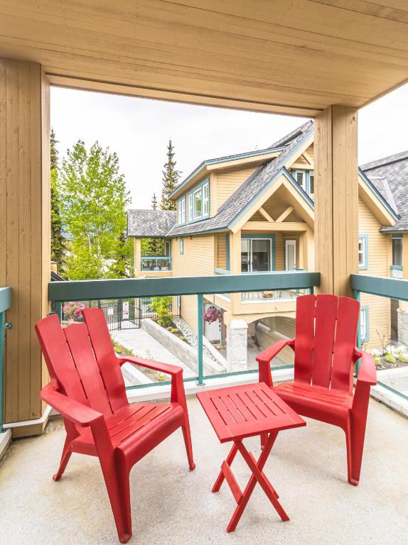 Balkón nebo terasa v ubytování Snowbird Townhouses by Elevate Vacations