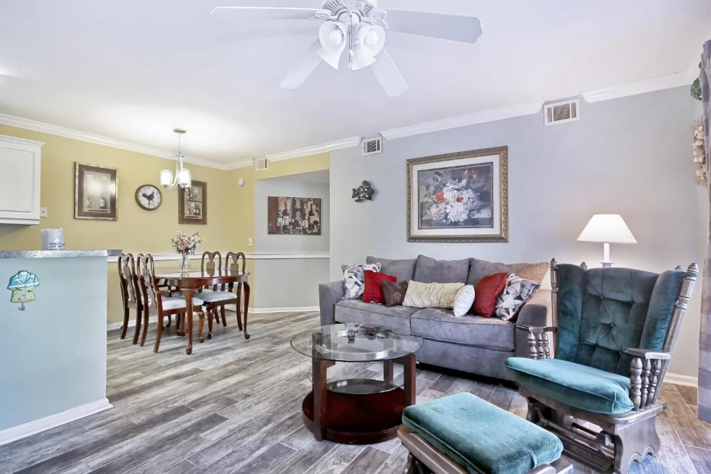 Retreat at Glenns Bay F202, Myrtle Beach (updated prices 2024)