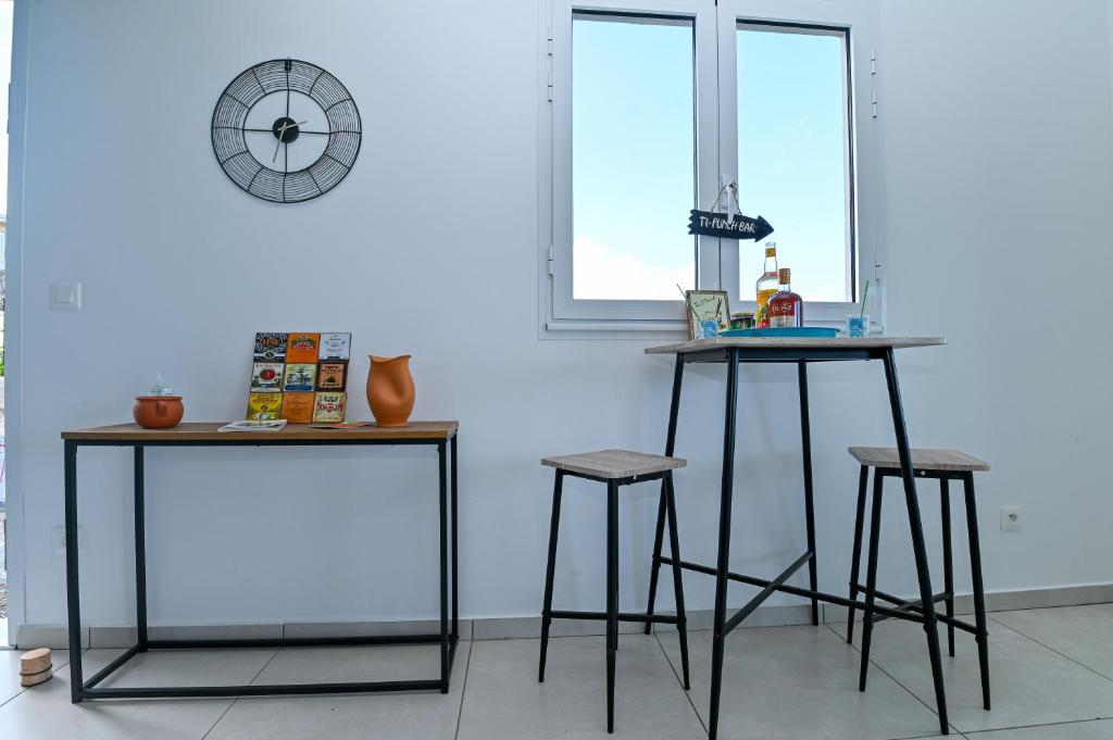 Fotografie z fotogalerie ubytování VILLA EDINA , Exceptionnel aux Trois ILETS,T3 vue incroyable sur FDF v destinaci Les Trois-Îlets