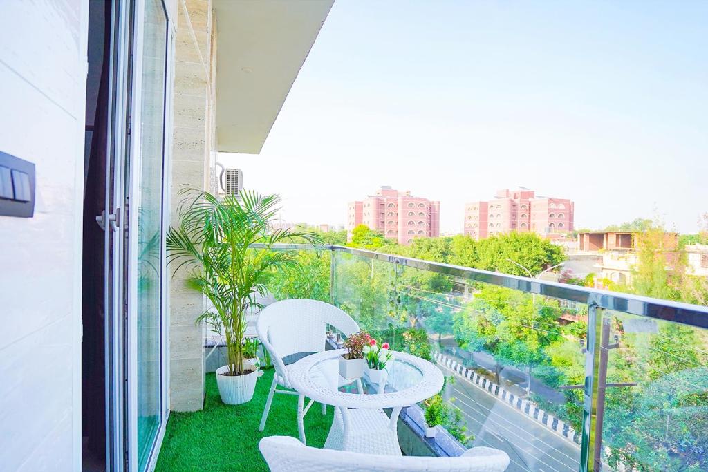 Balkón nebo terasa v ubytování FabHotel Sunrise Sector 56