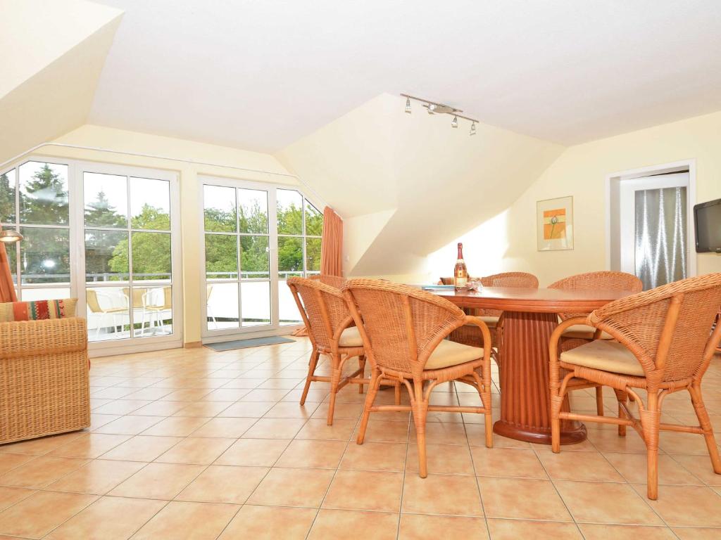 Posezení v ubytování Villa Vilmblick - Wohnung 23 mit Meerblick-Balkon