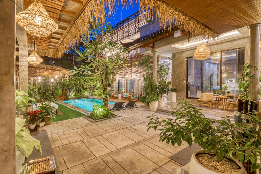 Leafy Home Canggu - 14