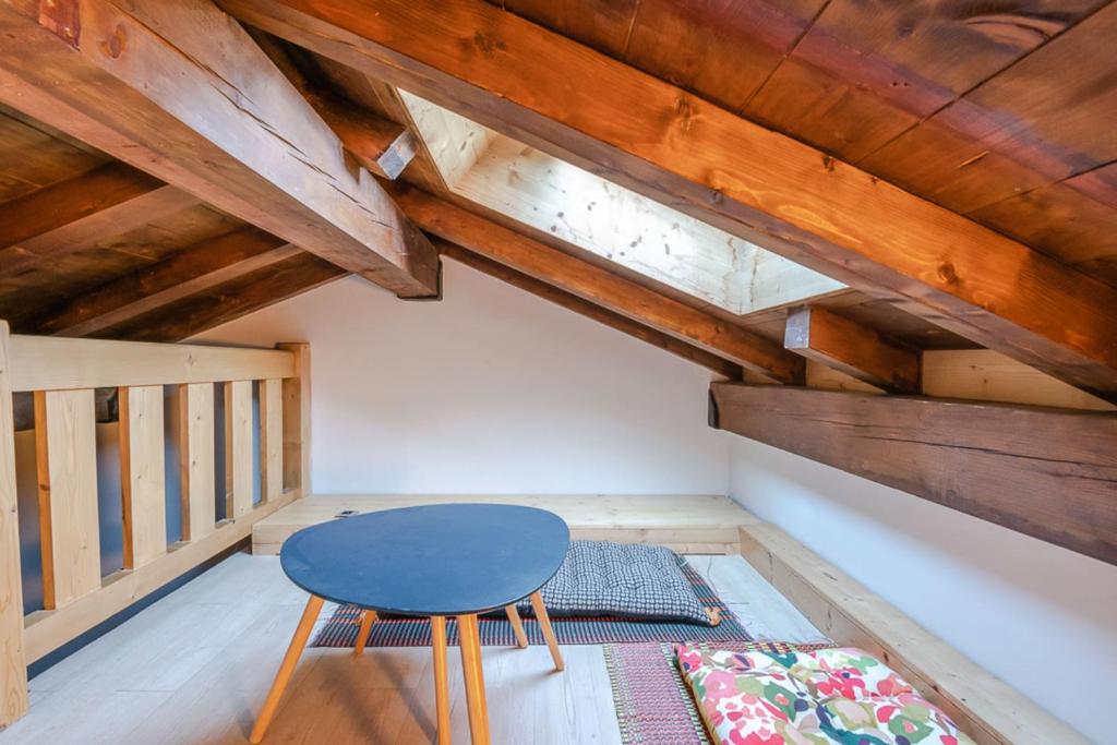 Posedenie v ubytovaní Family chalet with terrace and garden in Chamonix
