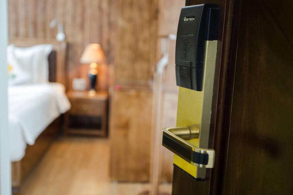 Phòng Premium Giường Đôi Có Ban Công