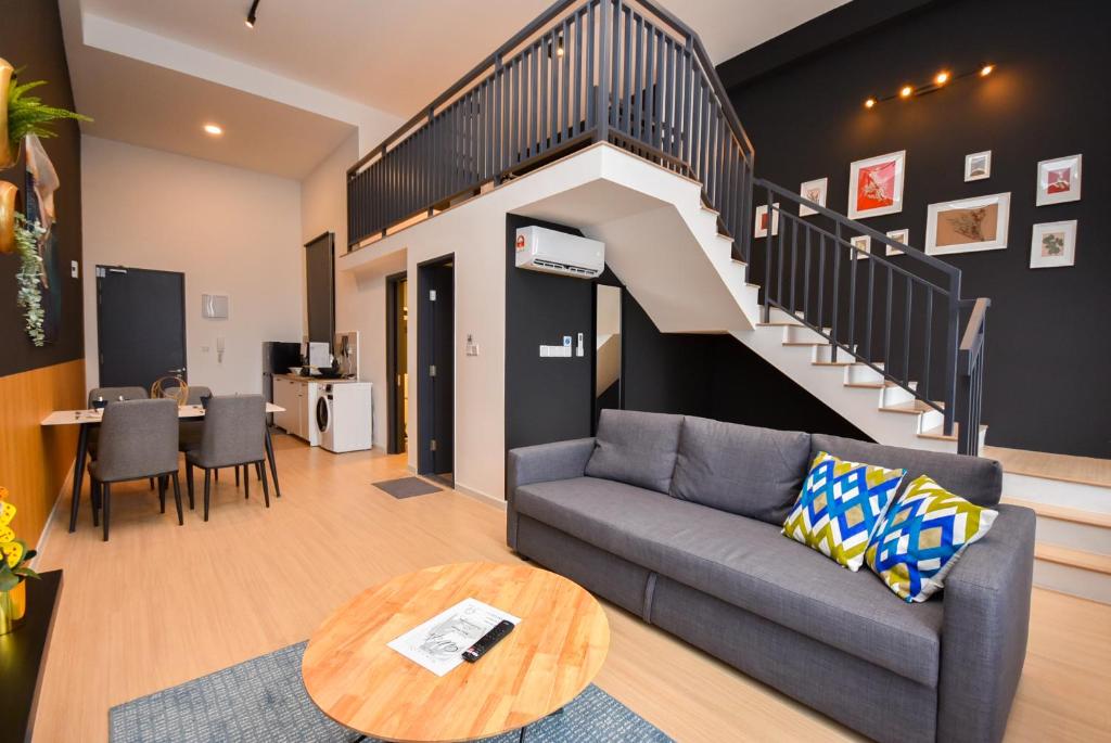 Posezení v ubytování Sunway Grid Loft Suite by Nest Home【Olympic Size Pool】
