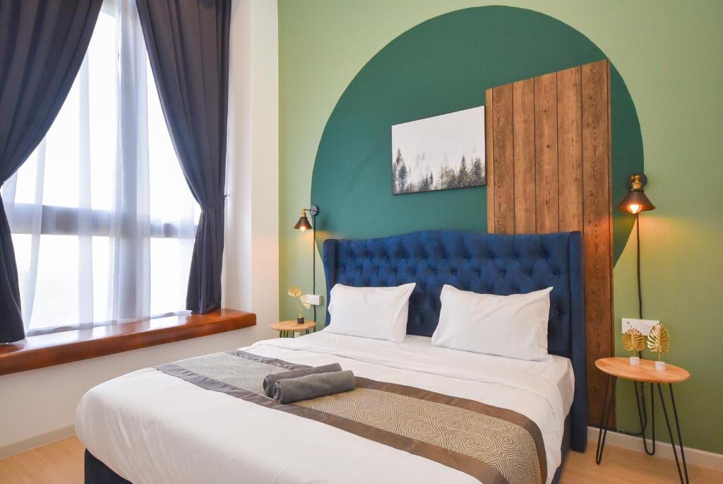 Postel nebo postele na pokoji v ubytování Sunway Grid Loft Suite by Nest Home【Olympic Size Pool】