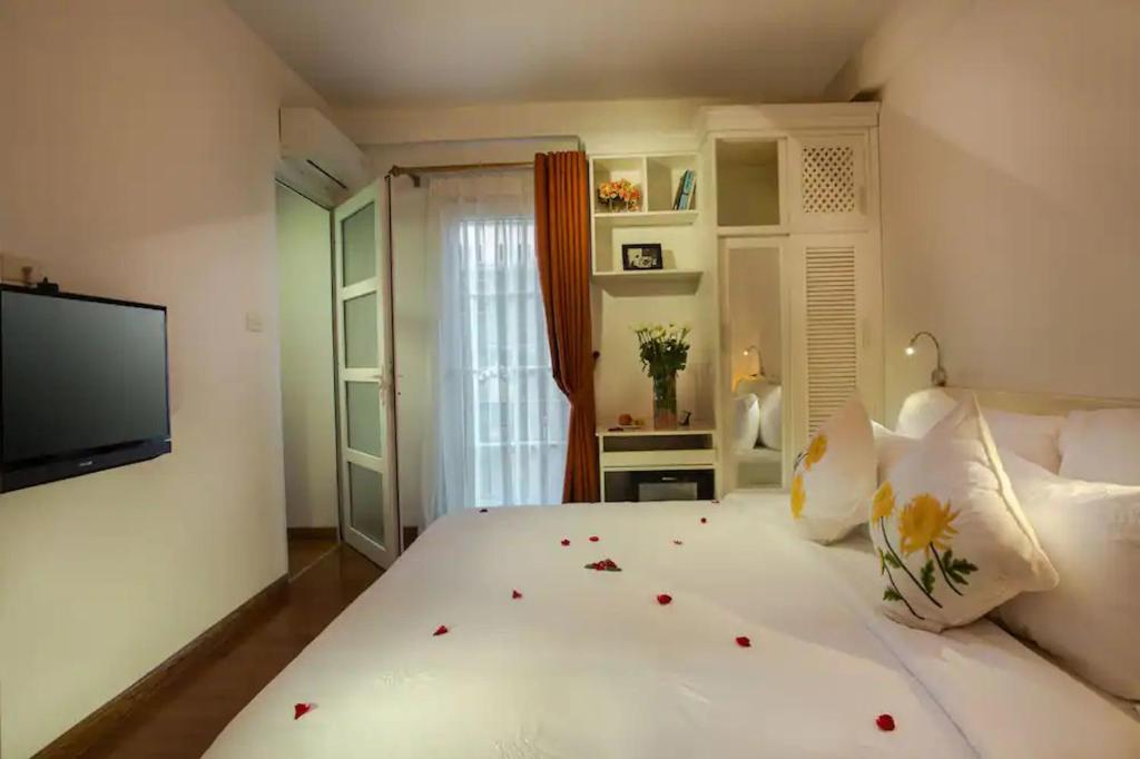 Phòng Giường Đôi Hạng Tiết Kiệm