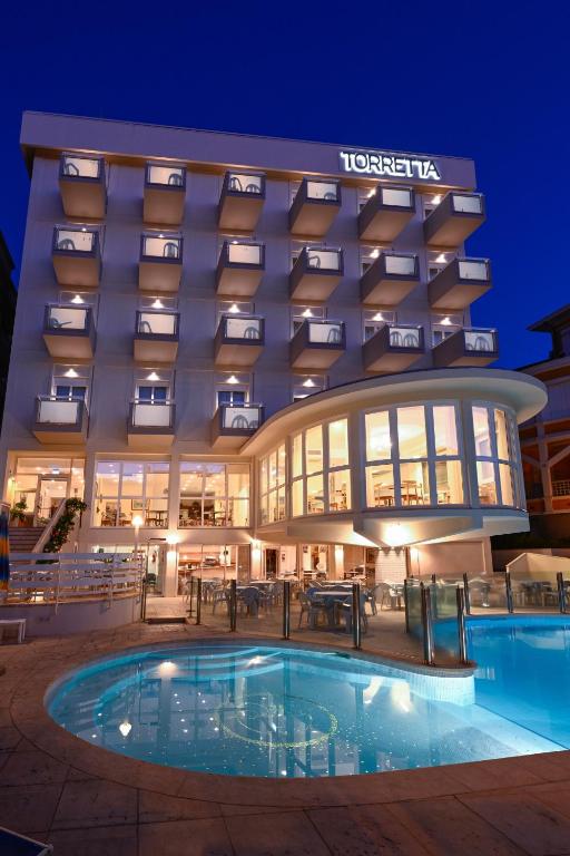 Basen w obiekcie Hotel Torretta lub w pobliżu