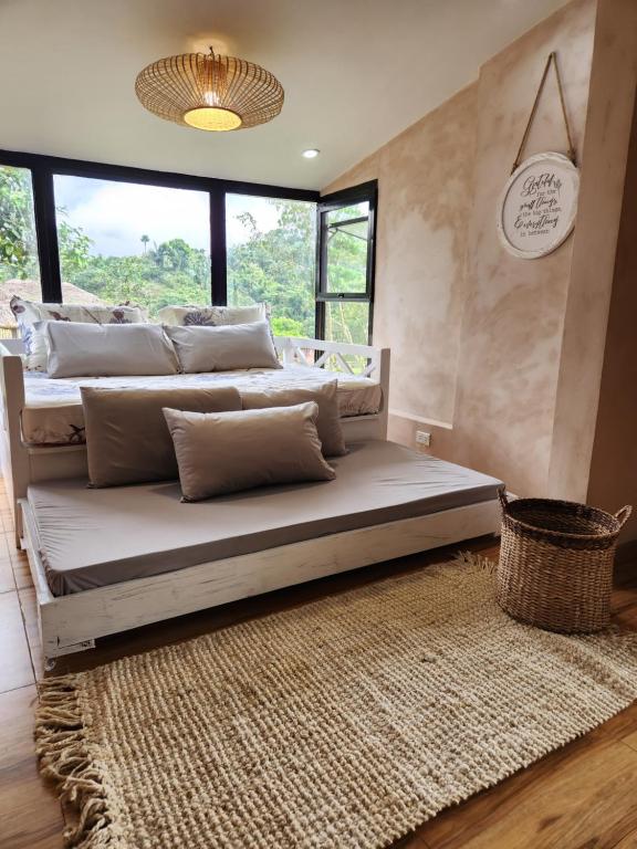 Lake Of The Woods PH Entire Island Exclusive Glamping - Housity