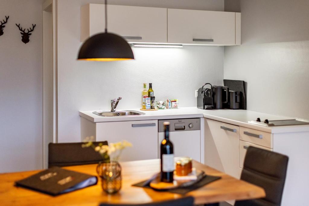 der Sonnberg Alpinlodges - Apartments mit Seeblick, privater Sauna und Self Check-In - 3