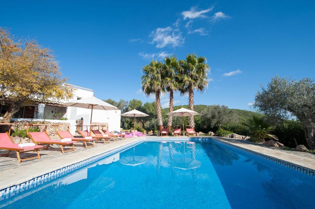 Elegant Ibizan Finca Modern and Classic Features Finca Aleece ...