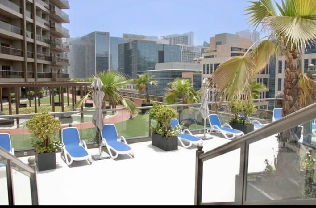 Elite downtown residents