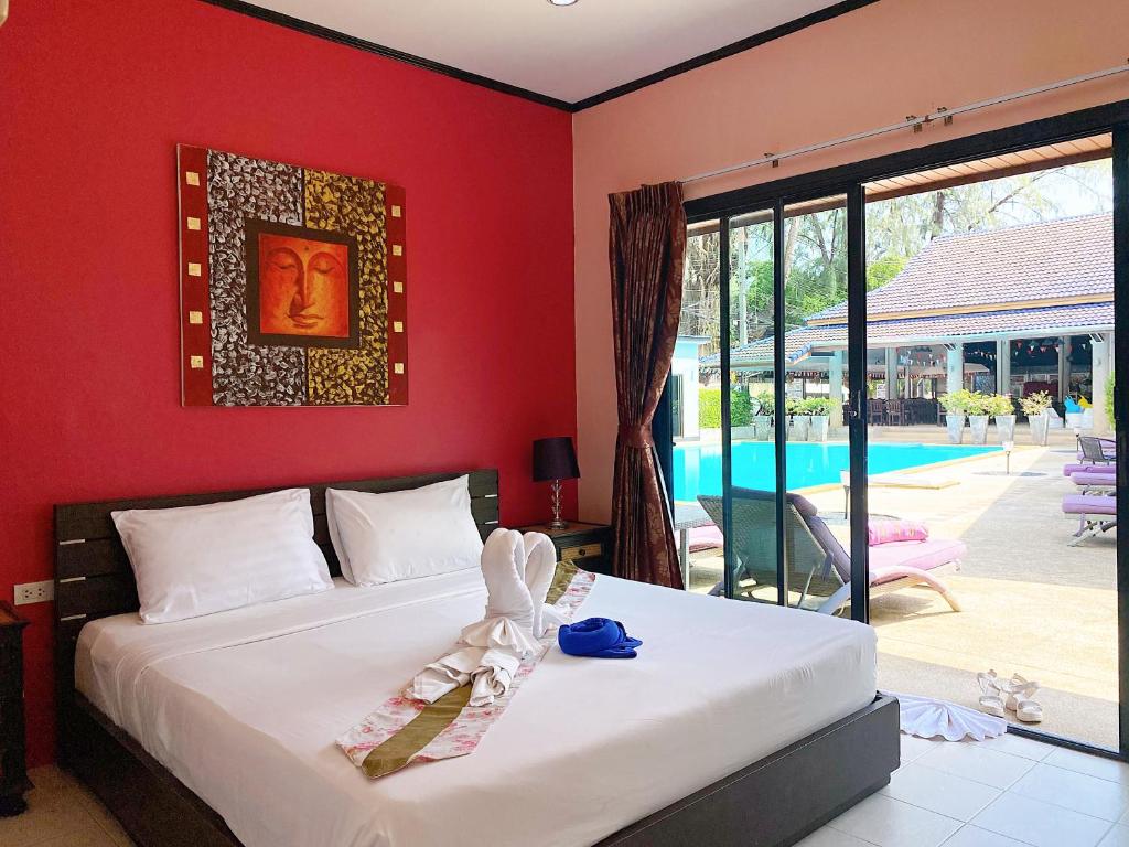 Bazén v ubytování MA MAISON BOUTIQUE HOTEL. in PHUKET nebo v jeho okolí