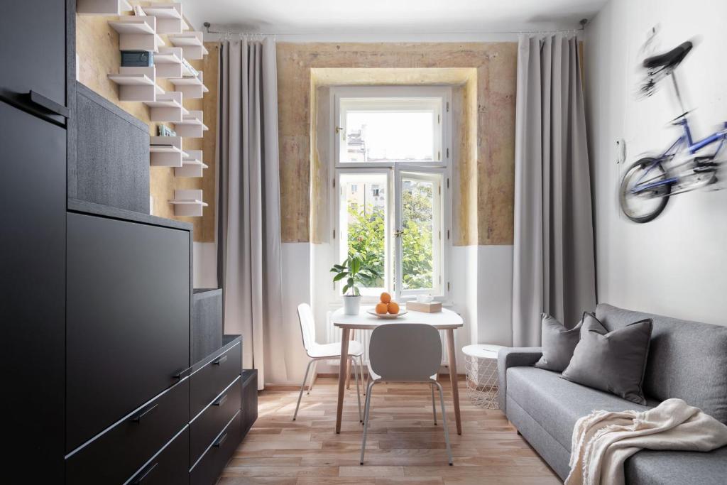 Zdjęcie z galerii obiektu TurnKey I Designed Studio w Pradze