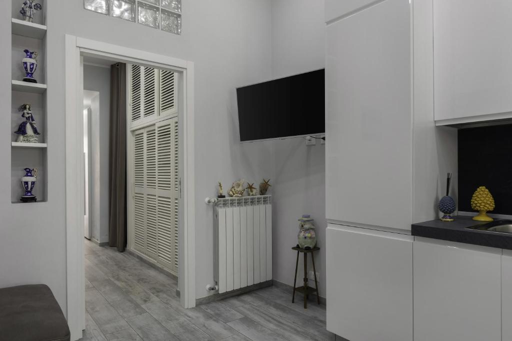A television and/or entertainment centre at Casa bella