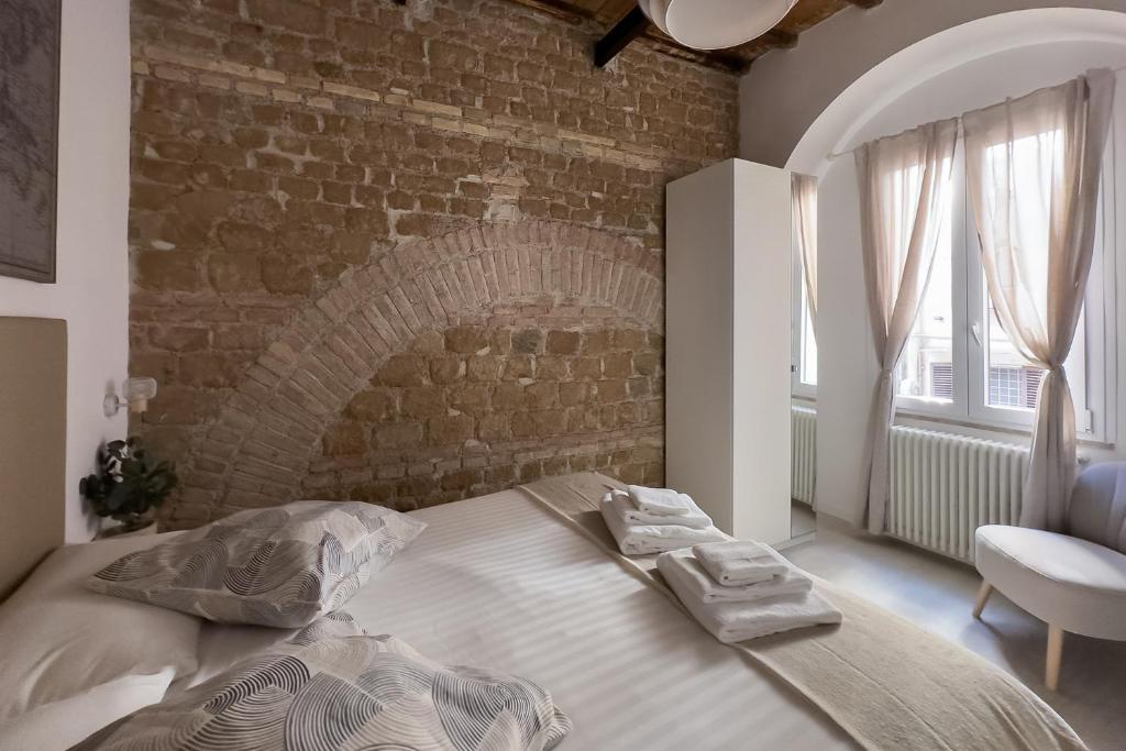 White Ostilia Apartments - Two-Bedroom Apartment