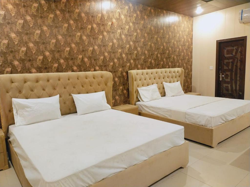 Royal Fort Executive Hotel Gulberg - 豪华四人间