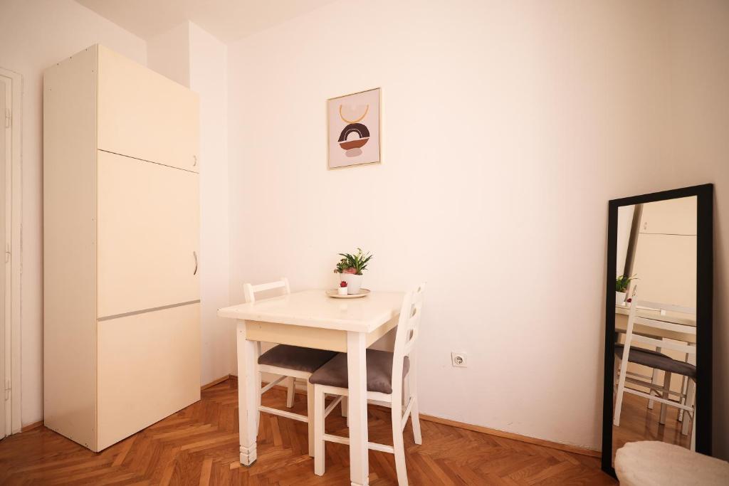 Fotografia z galérie ubytovania Cozy studio apartments in city centar Stošija v destinácii Zadar