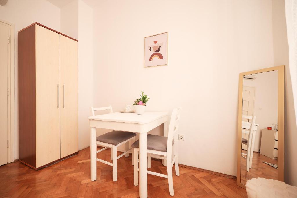 Fotografia z galérie ubytovania Cozy studio apartments in city centar Stošija v destinácii Zadar