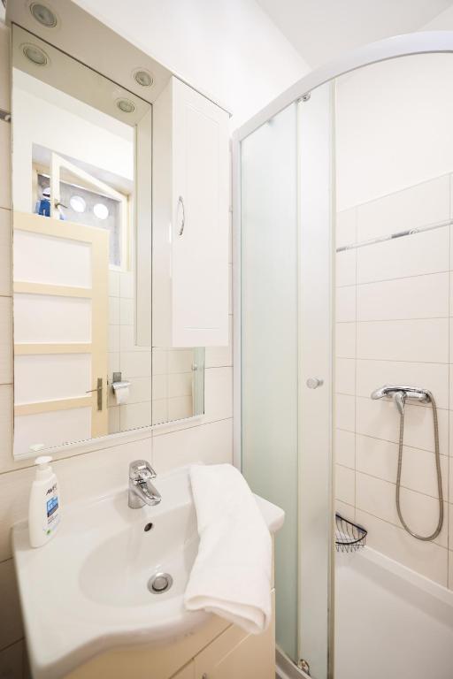 Fotografia z galérie ubytovania Cozy studio apartments in city centar Stošija v destinácii Zadar