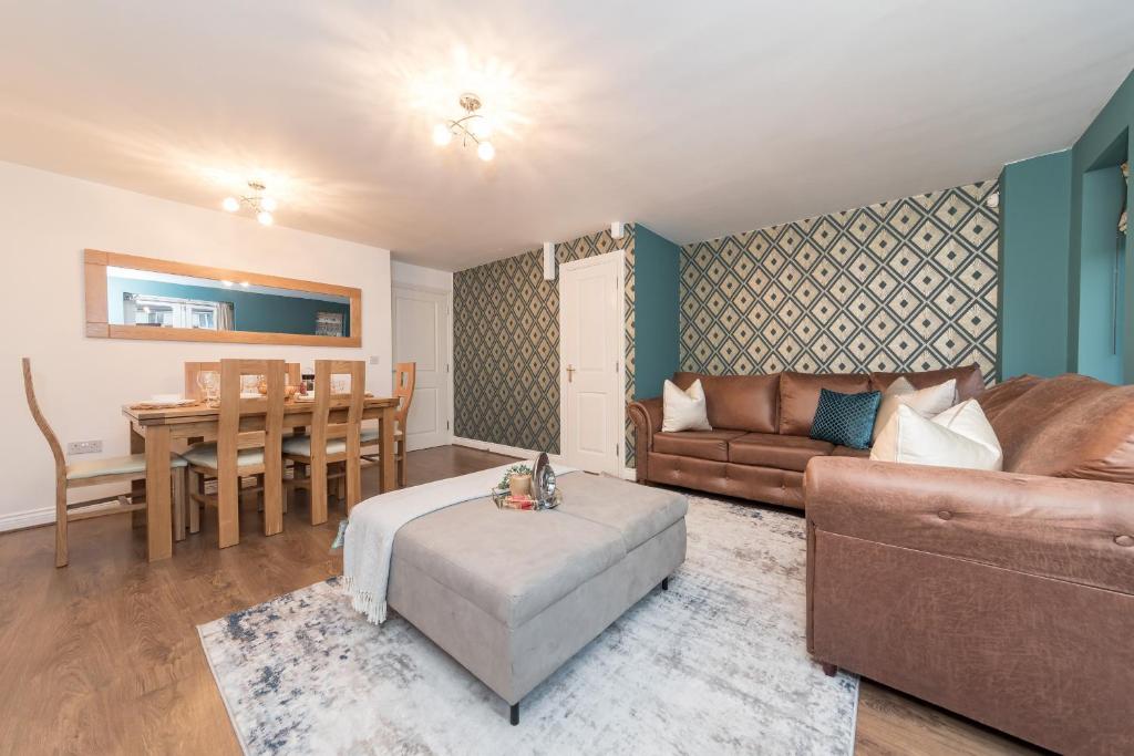 Heliodoor Apartments Milton Keynes Spacious 4 Bedroom House with Free