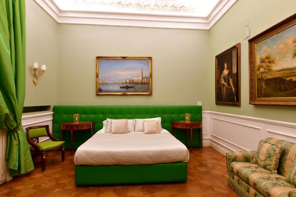 Sisuites - Deluxe Double Room With Balcony