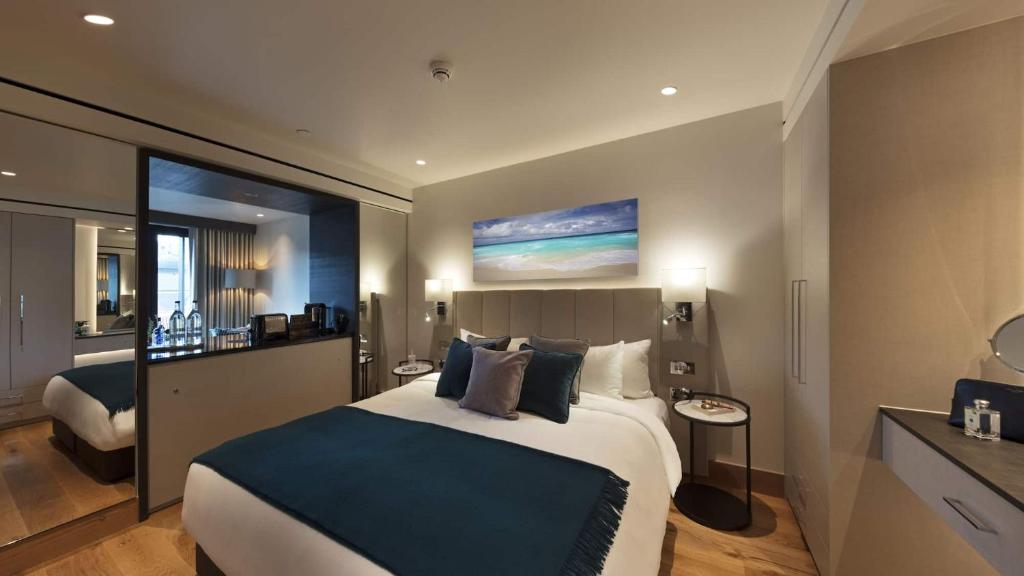 Tower Suites by Blue Orchid - Superior Suite With Kitchen
