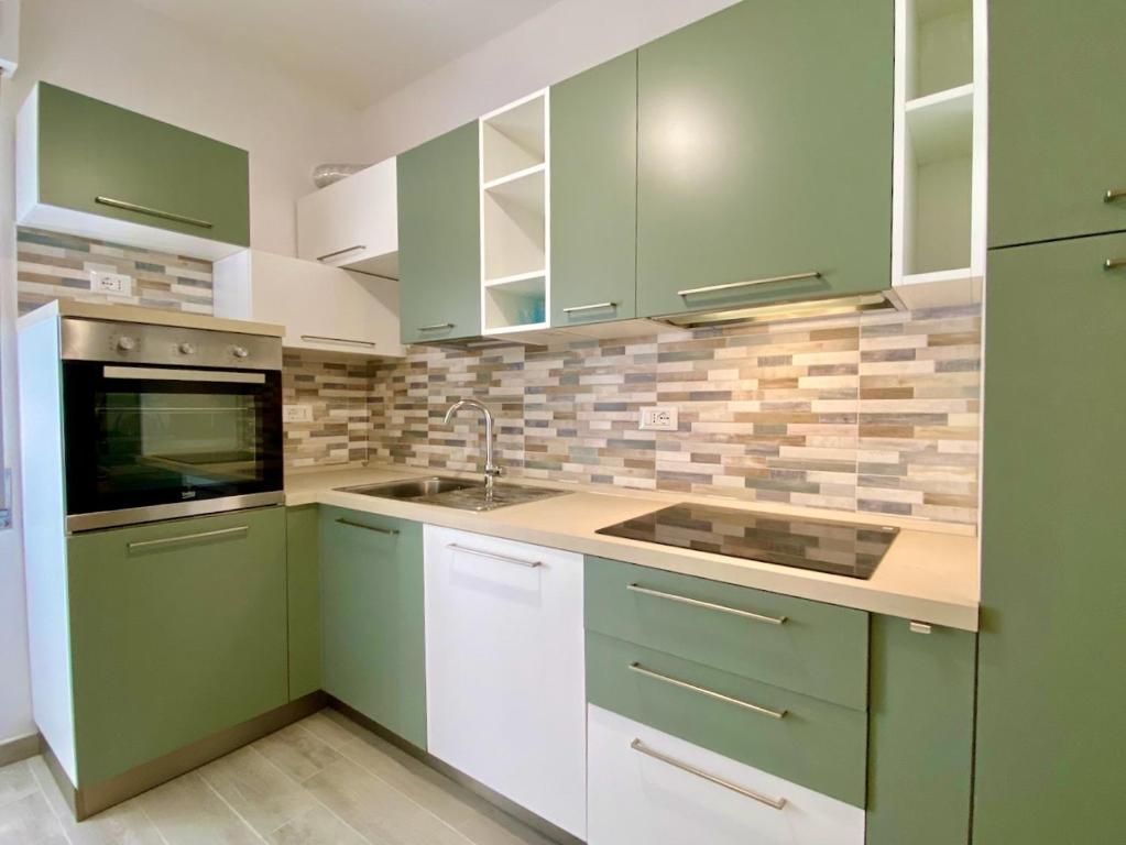 A kitchen or kitchenette at Appartamento Etruria