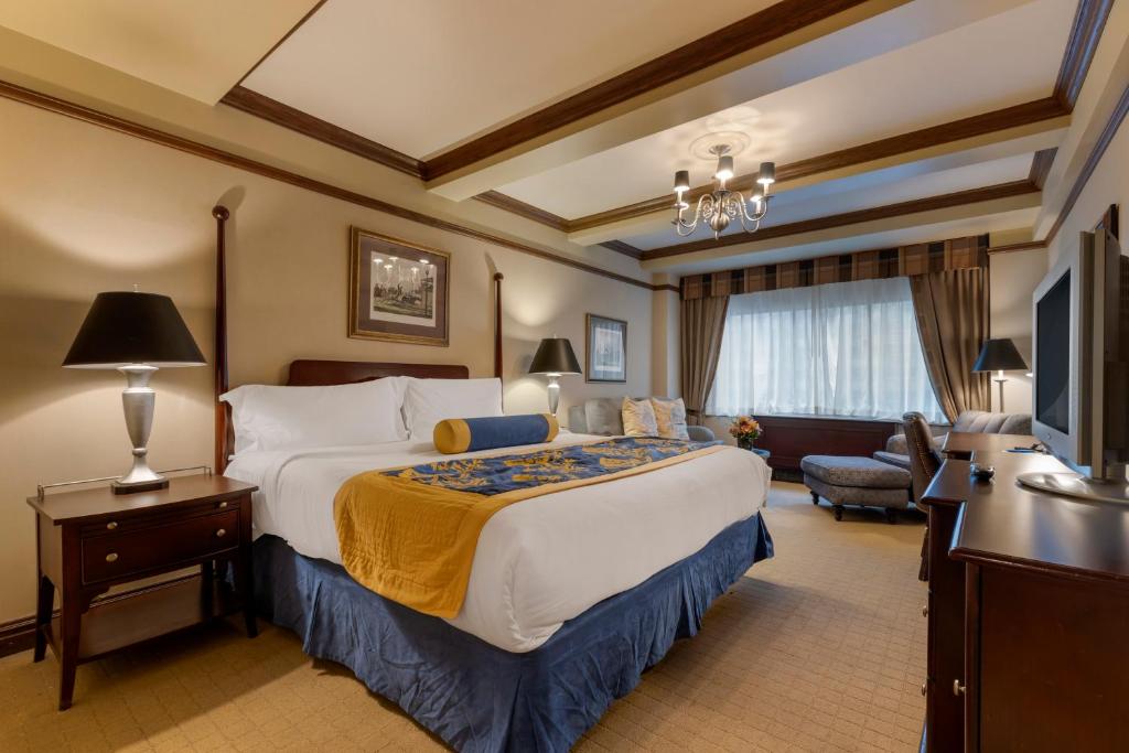 The Blakely by LuxUrban - King One-Bedroom, Suite, Non-Smoking