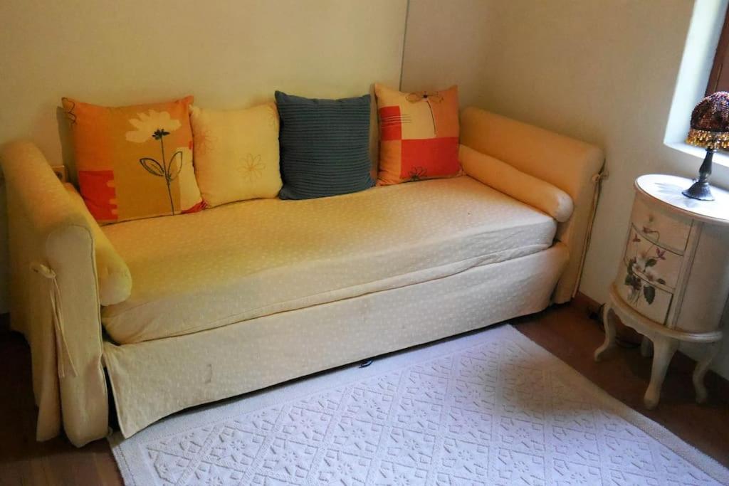 Posteľ alebo postele v izbe v ubytovaní Wonderful 4 Bedroom Villa & separate guest house Villa Thalia