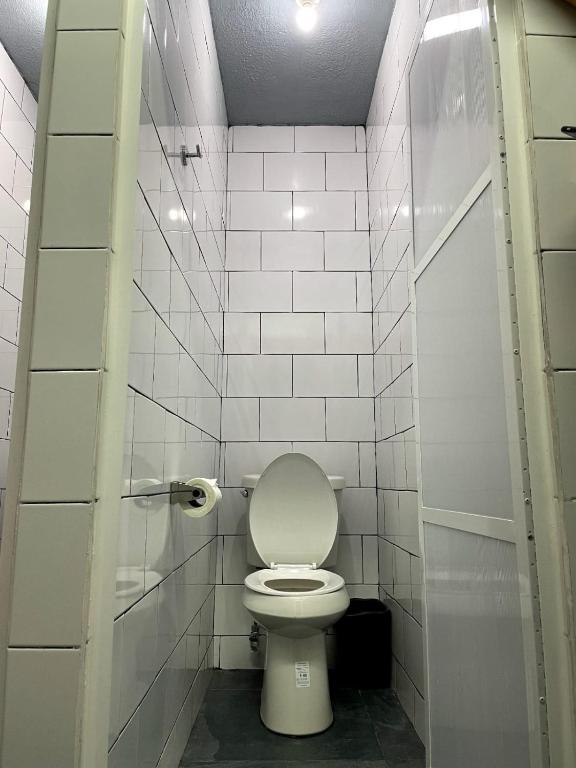 Koupelna v ubytování Residencia Ximatario
