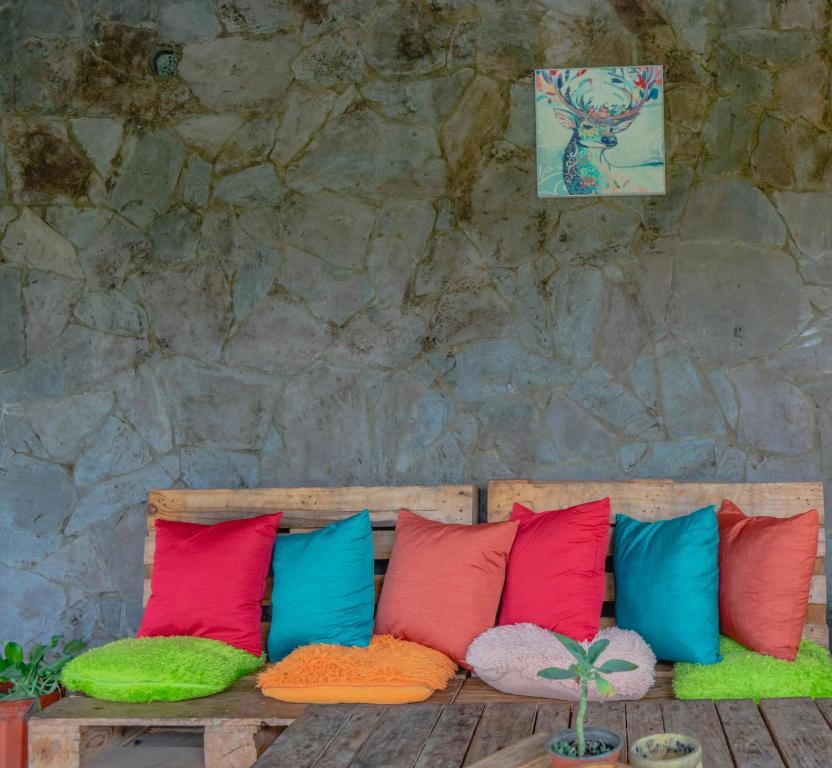 A seating area at Hostal Familiar Argeñal