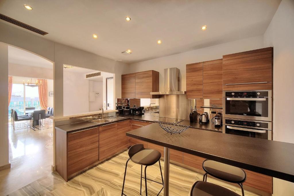 Kuchyňa alebo kuchynka v ubytovaní REF 1757 - Cannes Back Croisette - Sea view apartment for rent
