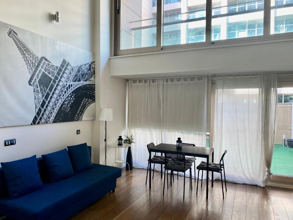 Apartamentos APARTAMENTO 2 PLANTAS c ALCALA-IFEMA- TERRAZA- PARKING PRIVADOS en Madrid, Comunidad de Madrid